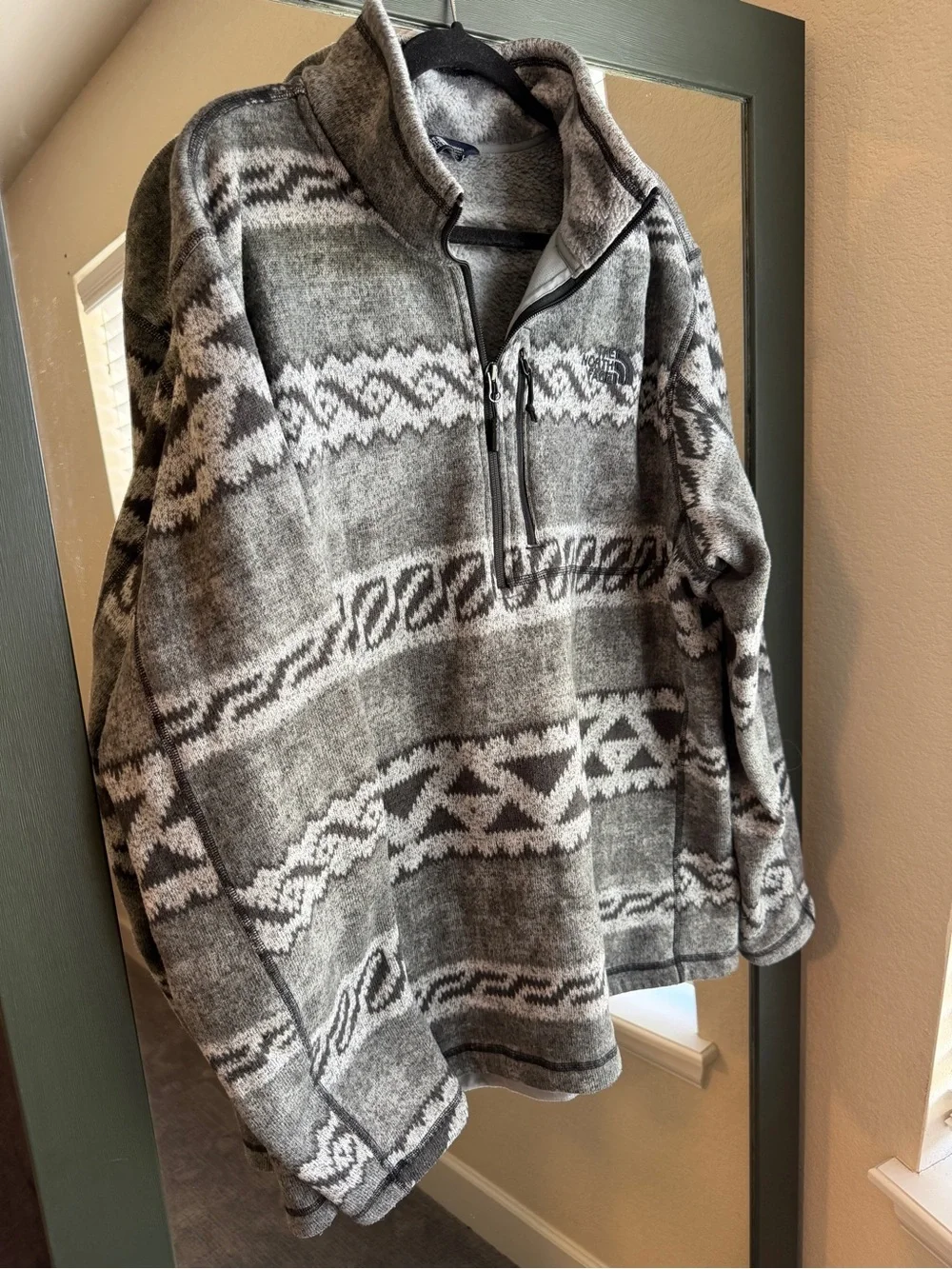 The North Face Gordon Lyons 1/4 Zip Fleece Pullover Mens XXL Gray Aztec Tribal